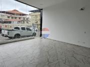 Alquilo local comercial edificio Platinum