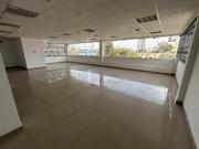 ALQUILO LOCAL COMERCIAL EN AV ARAMBURÚ SAN ISIDRO