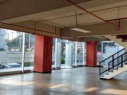 Alquilo Local Comercial en Av Pershing 4, Piso 1,...