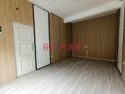 Alquilo Local Comercial En Primer Piso En Urb. Santa...