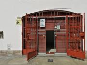 Alquilo Local Comercial Puerta a Calle en Av Garzón 1219...