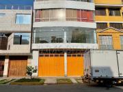 ALQUILO LOCAL EN SEGUNDO PISO EN URB. CARABAYLLO COMAS 274m2