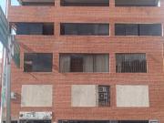 Alquilo locales u oficinas en la avenida San Martin