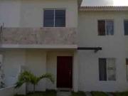 Alquilo moderna casa en Urb Malaga 2 con 3 cuartos con...