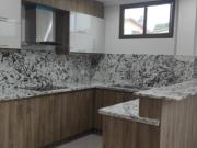 Alquilo moderno departamento en Kennedy Norte