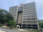 Alquilo oficina 55m2 Santa Paula 5531