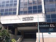 Alquilo oficina 66m2 Multicentro Macaracuay 4882