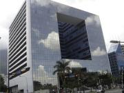 Alquilo oficina 9m2 Parque Cristal 9489