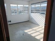 ALQUILO OFICINA LA URBINA DE 150M2 2 BAÑOS 2 P/E