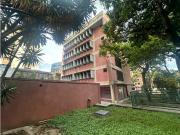 Alquilo oficina en El Rosal con 150 m2 y excelente ubicación