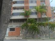 Alquilo penthouse 378m2 6h/6b/4p Lomas del Sol 5277