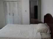 Alquilo suite semi amoblada en Barrio Centenario...