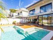 Alta Vista Casa em condomínio com Piscina 3 suítes