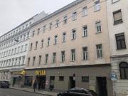 Altbau 3 Zimmer Wohnung mit Aufzug im 2. Stock