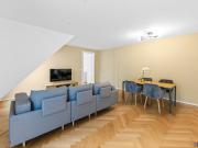 ALTBAU BALKONWOHNUNG in RUHELAGE | SÜDSEITIG & HELL |...