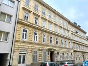Altbau Charme mit Renovierungspotenzial: Wohnungen in...