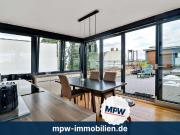 Altbau meets Moderne: Möblierte Wohnung mit Dachterrasse...