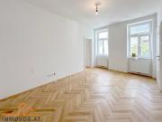 ALTBAU mit BALKON sanierter ERSTBEZUG