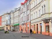 Altbau mit Entwicklungspotenzial – 6 Wohnungen & Gewerbe