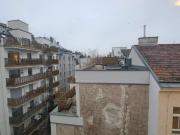 Altbau mit hoher Decke & Charakter – 2 Zimmer zum Wohlfühlen