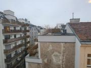 Altbau mit hoher Decke & Charakter – 2 Zimmer zum Wohlfühlen