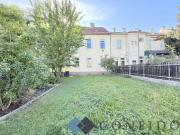 Altbau trifft Garten Sanierungsbedürftige Wohnung im...