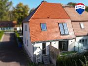 Altbau trifft Moderne: Idyllische Doppelhaushälfte mit 2...