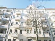 Altbau Wohnung mit viel Potenzial und zum Sanieren...