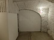 Altbau Zinshaus mit Ausbaupotenzial im Paket oder...