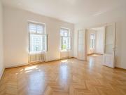 Altbaucharme trifft Toplage: Lichtdurchflutete 3 Zimmer... Altbaucharme trifft Toplage: Lichtdurchflutete 3 Zimmer...
