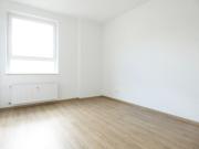 Altbaufans aufgepasst! Modernisierte 2 Zi Altbauwohnung...