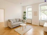 Altbauflair neu entdeckt: Liebevoll sanierte 2 Zimmer... Altbauflair neu entdeckt: Liebevoll sanierte 2 Zimmer...