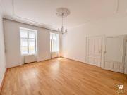Altbaujuwel in absoluter Hofruhelage – 2 Zimmer, ca. 61...