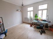 Altbaujuwel mit Balkon und Einbauküche direkt an der...