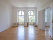 Altbaujuwel mit Kachelöfen & Stuck 144 m² in Top Lage Altbaujuwel mit Kachelöfen & Stuck 144 m² in Top Lage