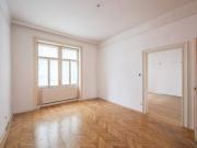 Altbauklassiker mit Terrasse – 4 Zimmer | Toplage |...