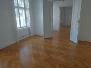 ALTBAUMIETWOHNUNG IN KREMS 4 ZIMMER