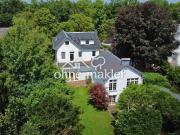 Altbauvilla mit Remise auf 1.509 m² Grundstück – Wohnen...