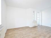 Altbauwohnung / Balkon / Helle Wohnung