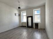 Altbauwohnung mit Entwicklungspotenzial in urbaner Ruhelage