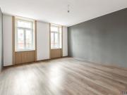 Altbauwohnung mit Innenhof Loggia und Potenzial zur 4...