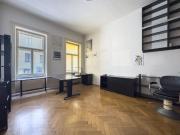 ALTBAUWOHNUNG MIT VIEL POTENTIAL BEIM AUGARTEN