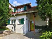 älteres Einfamilienhaus mit Pool