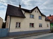 Altes Haus, neue Chancen – Doppelhaushälfte mit...