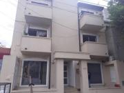 Alto Alberdi, Apto Credito, un dormitorio externo con balcon