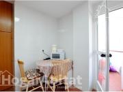 ALTO, BONITO Y AMPLIO CON BALCÓN Y ASCENSOR