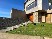Alto Lafquén luminosa casa mediterránea con vista