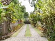 Alto Padrão à Beira Mar — Casa com 6 Suítes e Lazer...