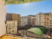 Alto, soleado, balcón