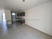 Altos de Juriquilla. Casa con amenidades y 3 recámaras,...